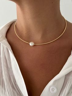 PEARL CRAZE CHOKER Choker Handmade, Single Pearl Necklace, Necklace Stack, Etsy Promotion, Chocker Necklace, Golden Jewelry, Pearl Choker Necklace, Gold Choker, Pearl Choker