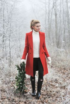 coat / płaszcz – Zara (stara kolekcja) Hunters / Huntery – Answear.com (do kompletu polecam // Christmas holiday time women's fashion outfit Red Coat Outfit, Preppy Mode, Look Winter, Hunter Boot, Hunter Outfit, Nice Clothes, Red Coat