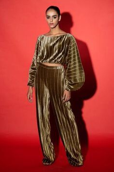 Velvet Puff Sleeve, Pleated Crop Top, Crop Top And Pants Set, Crop Top Pants Set, Pleated Jumpsuit, Velvet Crop Top, Puff Sleeve Crop Top