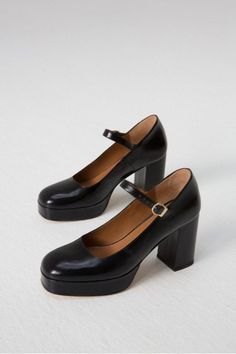 Chaussures printemps été 2020 : découvrez les plus belles chaussures du printemps été 2020 - Elle Baby Heels, Musier Paris, Mode Inspo