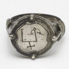 Olga Of Kiev, The British Museum, Medieval Jewelry, Silver Signet Ring, Ancient Jewelry, Chain Jewelry, British Museum, Jewelry Inspo