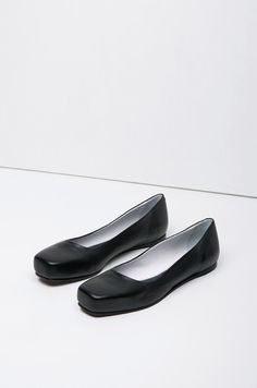 Jil Sander | Square Toe Ballerina Gladiator Boots, Fab Shoes, Minimalist Bag, Minimalist Shoes, Soft Shoes, Toe Boots, Sole Shoes, Suede Loafers, Ballerina Flats