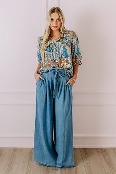 Linen Bottoms With Paperbag Waist, Linen Bottoms With Elastic Paperbag Waist, Linen Bottoms With Paperbag Waist And Elastic Band, Linen Bottoms With Paperbag Waist And Elastic Waistband, Casual Belted Jeans For Summer, Casual Belted Bottoms In Denim Blue, Casual Denim Blue Belted Bottoms, Relaxed Fit Bottoms With Tie Waist For Spring, Versatile Belted Bottoms For Spring