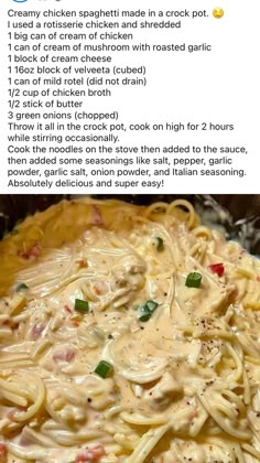 the recipe for chicken spaghetti is shown in two different languages, including one with noodles and sauce