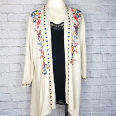 Paparazzi Biz Linen Cotton Boho Cardigan Duster. Beautifully Embroidered In Front And In Back With Embroidered Trimming. Breathable Fabric Linen Cotton Blend. See Pictures For Additional Details And Measurements Bbstc Green Peacoat, White Short Sleeve Blouse, Cashmere Blazer, Boho Cardigan, Embroidered Tunic Top, Floral Embroidered Top, Brown Line, Skirt Suit Set, Lace Cami Top