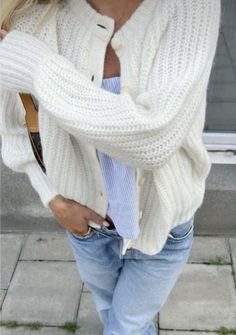 Copenhagen Style Summer 2024, Preppy Sweater Outfits, Australian Winter Fashion, Outfits Los Angeles, Oversized Grey Sweater, California Outfits, Quoi Porter, Skandinavian Fashion, Autumn Fits