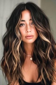 Dark Brown Hair Color Ideas, Rambut Brunette, Brown Hair Color Ideas, Brunette Hair With Highlights, Brown Hair Color, Dark Hair With Highlights, Brunette Balayage Hair, Caramel Highlights, Dark Brown Hair Color