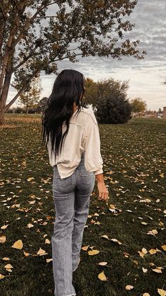 Western Hoodie Outfit, Punchy Black Hair, Easy Country Outfits, Western Boho Fall Outfits, Kimes Jeans Outfits, Basic Country Outfits, Punchy Western Aesthetic, Xtratuf Boots Outfit Women, Emo Cowgirl Aesthetic