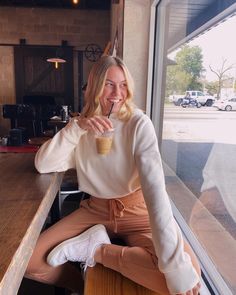 Coffee, outfit, fashion, aesthetic, neutral, bright, summer Drinking Iced Coffee Pose, Cute Coffee Pictures Instagram, Picture Poses Coffee Shop, Coffe Pose Ideas, Instagram Coffee Pictures, Coffee Shop Instagram Post Ideas, Restraunt Insta Pics, Insta Photo Ideas Coffee Shop