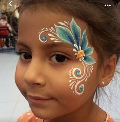 Faceart Makeup Easy, Paint From Flowers, Flowers Face Paint, Pretty Face Paint, Flowers Face Painting, Face Painting Designs Creative, Face Painting Aesthetic, Simple Face Paint