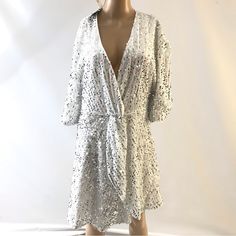 New Women Sequin Mini Dress Size 14 White Silver Twist Front Boohoo Evening New F77 Ep F70 Chic V-neck Sequin Dress For Spring, White Midi Dress For Winter Party, White Mini Sequin Dress For Summer, White Sequin Wedding Dress For Spring, White V-neck Party Dress, Long Sleeve Sequin Dress For Summer, Glamorous White Midi Dress For Spring, White V-neck Mini Dress For Party Season, White V-neck Sequin Dress