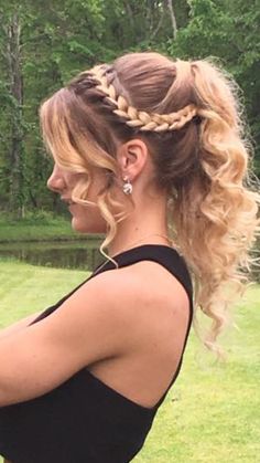 Prom or homecoming hair updo braid curls long hair ombre Hair Updo Braid, Long Hair Ombre, Curls Long Hair, Braid Curls, Braids Summer, Women Braids, Curls For Long Hair