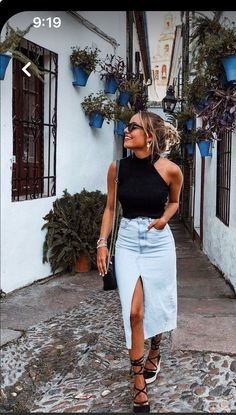 Western Summer Dresses, Long Denim Skirt Outfit, Cancun Outfits, Denim Skirt Outfits, Honeymoon Outfits, Western Style Outfits, Long Denim Skirt, Summer Dress Outfits