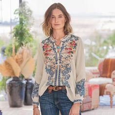 $298 Johnny Was Carter Bouquet Embroidered Blouse in Shell Petite S NEW J686 Floral Embroidered Blouse, Casual Long Sleeve Blouse With Intricate Embroidery, V-neck Embroidered Top With Floral Print For Fall, Fall V-neck Embroidered Top With Floral Print, Fall Floral Print Embroidered V-neck Top, Spring Long Sleeve Blouse With Multicolor Embroidery, Fall Blouse With Multicolor Floral Embroidery, Multicolor Embroidered Blouse For Fall, Fall Floral Print Blouse With Multicolor Embroidery