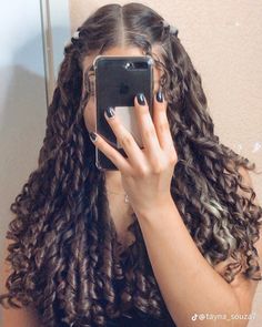 Long Curly Hair Routine, Different Types Of Curly Hair, Manes By Mell, Style Long Curly Hair, Diffuse Hair, Hairstyles Long Curly Hair, Curly Hairstyles Long, Types Of Curly Hair, Robin Arellano