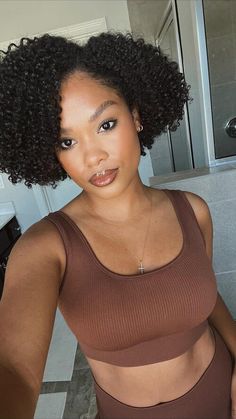 Alyssa Marie Alyssa Marie, Lifestyle Content Creator, Style Lookbook, Lifestyle Content, Au Naturale, Natural Hair Journey, Brown Girl, Beauty And Lifestyle