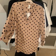 Beige And Black Polka Dot Dress Never Worn Navy Blue Mini Dress, Brown Mini Dress, Sparkly Mini Dress, Velvet Bodycon Dress, Tunic Shirt Dress, Black Polka Dot Dress, Denim Overall Dress, Sequin Shirt, Dress H&m