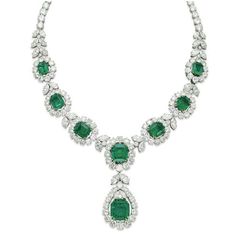 27 Ct Green Emerald And Diamond Necklace White Gold 14K Gemstone Necklace Emerald And Diamond Necklace, Van Cleef And Arpels Jewelry, Necklace White Gold, Diamond Necklace Designs, Royal Jewels, Expensive Jewelry, Emerald Necklace, Necklace White, Fabulous Jewelry