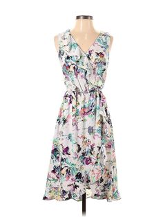 Apt. 9 Casual Dress Size: X-Small White Dresses - new. 100% POLYESTER, Midi, V-Neck, Print, Midi/Calf Length, Sleeveless | Apt. 9 Casual Dress: White Print Dresses - Size X-Small Fitted V-neck Maxi Dress For Daytime, Spring Multicolor Midi Dress With Surplice Neckline, Multicolor Surplice Neckline Midi Dress For Spring, White Midi Dress With Surplice Neckline For Spring, Casual Maxi Dress With Surplice Neckline For Daywear, Feminine V-neck Midi Dress For Daytime, Spring Maxi Dress With Surplice Neckline For Daywear, Spring Multicolor V-neck Surplice Dress, Casual V-neck Dress For Spring Garden Party