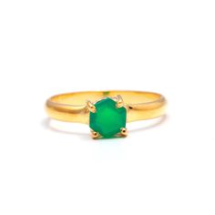 Natural Green Onyx Minimalist Ring, 14K Gold Jewelry, Green Emerald Ring, Dainty Hexagon Ring, Small Ring, Birthday Gift, Anniversary Gift Specifications :- * Material            :       Gold, Gemstone * Stone Name    :        100% Natural Green Onyx * Stone Size       :        5X5 mm * Ring Weight     :       1.70 Gm. Approx * Country of Origin : Brazil   Extremely Important Notice - We want to see every customer 100% satisfied so that they can continue to do business with us. Shipping Handling Green Bezel Set Signet Ring For Wedding, Green Signet Ring With Bezel Setting For Wedding, Octagon Yellow Gold Rings For Gift, Yellow Gold Octagon Rings For Gift, Yellow Gold Octagonal Rings For Gifts, Yellow Gold Octagon Solitaire Ring, Yellow Gold Octagon Promise Ring, Green Signet Ring For Wedding, May Birthstone, Yellow Gold Promise Ring With Octagon Shape