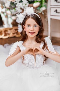 AA-125 | alexandrina Long Tulle Dress, Tulle Dress Long, Flower Girl Outfit, First Communion Dress, First Communion Dresses, Flower Girl Tutu, Wedding Gowns Vintage, Communion Dresses, Embroidery Lace