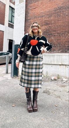 Pattern Sweater Outfit, Future Teller, Artsy Style Outfits, Eclectic Fashion Style, Ootd Autumn, Eclectic Outfits, Fall And Winter Outfits, Layering Style, Kilt Outfits