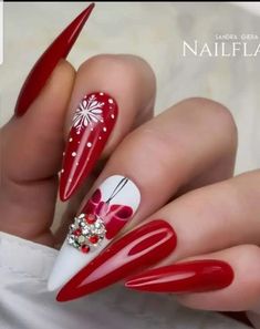 Nails 23, Nail Noel, Red Stiletto Nails, Red Christmas Nails, Manicure Gel, Cute Christmas Nails, Finger Nails, Christmas Nail Art Designs, Christmas Nails Acrylic