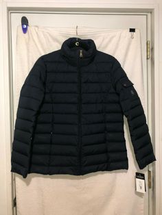 NEW WITH TAGS RALPH LAUREN BLACK LABEL STRETCH POCKET PUFFER COAT NAVY. SIZE MEDIUM Navy Nylon Outerwear For Fall, Navy Puffer Outerwear For Cold Weather, Ralph Lauren Winter Outerwear With Pockets, Navy Puffer Jacket For Cold Weather In Fall, Casual Navy Puffer Jacket For Fall, Navy Puffer Jacket For Cold Fall Weather, Black Ralph Lauren Outerwear For Work, Ralph Lauren Black Outerwear For Work, Black Ralph Lauren Winter Outerwear