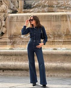 Formal Denim Outfits For Women, Denim Jumpsuit Outfit Fall, Denim Fall Outfits, Denim Fall Outfit, Jumpsuit Ootd, Denim Outfit Fall, Trendy Outfits Inspiration, High Waisted Dress