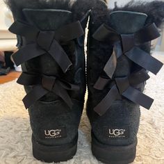 Gently Used Black Bailey Bow Ugg Boots. From A Smoke Free Pet Free Home. Women’s Size 7 Bow Ugg Boots, Ugg Boots Black, Bow Ugg, Black Ugg Boots, Bailey Bow, Ugg Black, Ugg Australia, Womens Uggs, Ugg Shoes