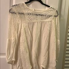 Never Worn Great Condition!! Cream Flowy Spring Top, Cream Flowy Tops For Spring, Feminine Lace Top For Spring Brunch, Cream Flowy Top For Brunch, Chic Cream Lace Top For Brunch, Spring Day Out Cream Blouse, Chic Off-white Tops With Lace Trim, Spring Flowy Cream Blouse, Chic Off White Top With Lace Trim