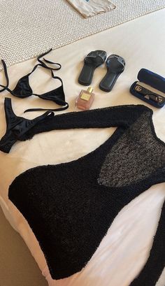 Punta Cana Dresses, Resort Beach Outfits, Summer Fits 2024 Aesthetic, Vacation Baddie Outfits, Looks Cancun, Elegant Vacation Outfits, Vacation Outfits 2024, Baddie Summer Outfits Vacation, Vacay Shoes