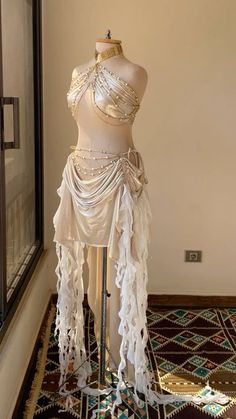 Siren Clothes Aesthetic, Fashion Inspo Outfits Drawing, Aphrodite Inspired Dress, Siren Dress Mermaid, Vma Dresses, Siren Mermaid Aesthetic, Mermaid Inspired Fashion, Siren Costume Ideas, Mermaid Fashion Aesthetic