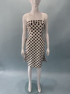 Scassi's women's black & white polka dot sleeveless cocktail dress.  Size: Small (4) Measurements: Bust:30| Hip: 36| Waist: 33  In excellent condition  This item is sold from a vintage boutique in 5006 1/2 York Blvd Los Angeles Ca 90042 Black N White, Tea Dress, Polka Dot Dress, Dot Dress, Vintage Boutique, White Polka Dot, Polka Dot, Polka Dots, Cocktail Dress