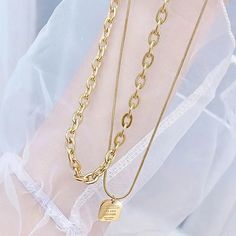 SPECIFICATIONSChain Type: Rolo ChainMaterial: plated 14k real gold and AAA czGender: women,lady,girl,femme,female,mujerStyle: fashion,charm,vogue,elegant,popularOccasion: anniversary,wedding,engagement,birthday giftDrop shipping and wholesale: acceptFree shipping: yesBrand Name: NoEnName_NullModel Number: HY6N091Style: ClassicMetals Type: gold filledCertificate: noOrigin: Mainland ChinaMain Stone: ZirconGender: Womenis_customized: NoOccasion: AnniversaryItem Type: NECKLACESItem Weight: 8.9Pendan Edward Bess, Vintage Choker, Lady Girl, Choker Pendant, Paloma Picasso, Viktor & Rolf, Anniversary Wedding, Necklace Vintage, Minimalist Necklace