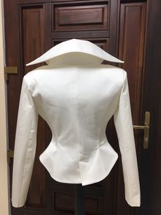 "Stylish Extravagant women's white cotton jacket. Fully lined. Length 58cm at back. SIZE CHART SIZE S - US 6, UK 8, EU 36 bust: bust around 34.5\"/90cm Waist: waist around 27.5\"/70cm Hips: hips around 34.5\"/90cm SIZE M - US 8, UK 10, EU 38 bust: bust around 37.5\"/95cm Waist: waist around 29.5\"/75cm Hips: hips around 37.5\"/95cm SIZE L - US 10, UK 12, EU 40 bust: bust around 39.5\"/100cm Waist: waist around 31.5\"/80cm Hips: hips around 39.5\"/100cm SIZE XL - US 12, UK 14 , EU42 bust: bust ar Goth Blazer, White Jacket Women, Party Jacket, Muslimah Style, Party Jackets, Blazer White, Bridal Jacket, Tailored Blazer, Fitted Blazer