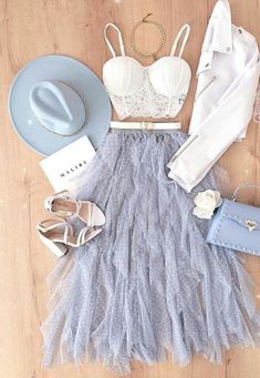 Cute Dress Outfits, Trendy Dress Outfits, Looks Chic, Cute Simple Outfits, Girls Fashion Clothes, Teenage Fashion Outfits, Girly Outfits, Mode Inspiration, Teen Fashion Outfits