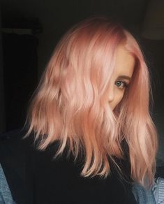 Blorange Hair, Peach Hair Colors, Cheveux Oranges, Latest Hair Color, Peach Hair, Rose Gold Hair, Pastel Hair, Dye My Hair, Hair Envy