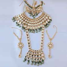 Gold Rodium Polish Green, White and Off White color Necklace in Metal Alloy studded with Kundan Color Necklace, White Necklace, White Bridal, Maroon Color, Off White Color, Cz Diamond, Bridal Jewelry Sets, Pearl Color, Metal Necklaces