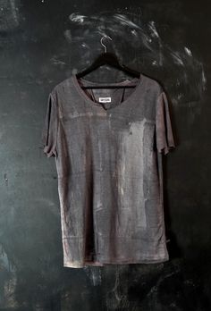 Naturally dyed dark purple and grey abstract short sleeve distressed top. Asymmetrical collar. Raw edge sleeves. Fabric is hand dyed using organic plant matter. Each piece is dyed individually and no two can ever be the same. Size L  Measurements: Chest: 46" (118 cm)  Bottom: 46" (118 cm)  Sleeve: 9,5" (24 cm)  Shoulders: 18,5" (47 cm)  Length: 31" (80 cm)  One of a kind top! #393 Distressed Outfit, Painted T Shirt, Asymmetrical Collar, Dye Techniques, High Fashion Men, Distressed Top, Tie Dye Techniques, Hand Painted Fabric, Organic Plant