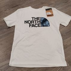 New With Tags. Plz See Pics And Bundle To Save. I Average 1 Day Shipping And You Will Get Amazing Customer Service From A 5 Star Poshmark Ambassador. North Face T Shirt, North Face Pullover, Gray Cap, North Face Shorts, Purple T Shirts, Hiking Shirts, Cap Sleeve Top, Black North Face, Athletic Shirts