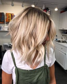 Shoulder Length Reverse Bob, Inverted Medium Length Bob, Med Bob Hairstyles Shoulder Length Medium Layered, Blonde Inverted Bob Medium, Soft Bob Haircut Shoulder Length, Shoulder Length Bob Side Part, Colar Bone Length Hair Cuts, Long Inverted Bob Shoulder Length, Past Shoulder Length Hair With Layers