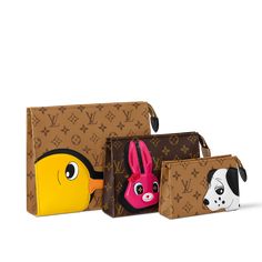 LOUIS VUITTON® - Trio Toilet Pouch - Monogram Reverse Lv Airpods Case, Fake Makeup, Louis Vuitton Pouch, Louis Vuitton Accessories, Fancy Bags, Louis Vuitton Official, Makeup Pouch, Pretty Bags, Lv Bag