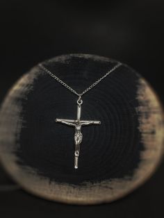 A stunning sterling silver plated necklace with the theme of the crucifixion of Christ. It can be a nice gift for yourself or for a relative, male or female, suitable for any occasion. It can be a nice gift for yourself or for a relative, male or female, suitable for any occasion. I have so many special design jewelry that I want to share with you, I try to upload it every day, I recommend you to follow my page. I am uploading videos of all my jewelry that I offer for sale, so you can have a clearer idea about the dimensions and details, please watch my product videos. My jewelry is sterling 925 sterling silver plated and handmade. I SUGGEST YOU TAKE A LOOK AT MY OTHER UNUSUAL JEWELRY IN MY STORE🤓 https://www.etsy.com/shop/Ladyplantgift?ref=seller-platform-mcnav I am waiting for your mess Crucifix Cross Necklace With Adjustable Chain, Cross Necklace With Adjustable Chain Crucifix As Gift, Crucifix Cross Necklace With Adjustable Chain As Gift, Adjustable Crucifix Chain Jewelry, Sterling Silver Crucifix Cross Necklace With Adjustable Chain, Nickel-free Crucifix Jewelry Gift, Nickel Free Silver Crucifix Necklace, Nickel-free Sterling Silver Crucifix Necklace, Jesus Crucifixion