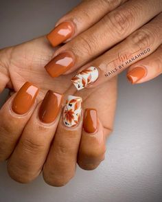 Marigold Nail Art, Thanksgiving Nails Fall, Thanksgiving Nail Ideas, Fall Toe Nails, Turkey Nails, Fall Leaves Nail Art, Thanksgiving Designs, Classic Thanksgiving, Thanksgiving Nail Designs