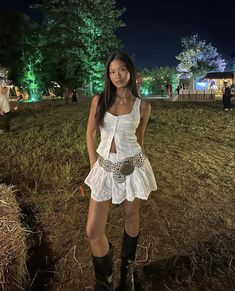 Stampede Outfit, Coachella Fits, Cochella Outfits, Festival Outfit Inspiration, Rave Fits, Festival Inspo, Looks Country, Downtown Outfits