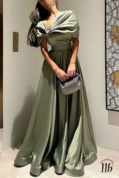 Olive Green Satin Princess Floor-Length Prom Dress Pleated Dress Formal, Green Dress Short, Red Green Dress, Pleated Satin Dress, Gown Elegant, Robes D'occasion, Floor Length Prom Dresses, Dresses Formal Elegant, Elegant Dresses Classy