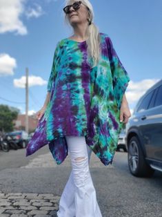 Casual Tie Dye Poncho - Etsy Bohemian Purple Tunic For Spring, Purple Bohemian Tunic For Spring, Casual Green Tunic For Festival, Purple Bohemian Tunic For Summer, Summer Beach Poncho In Green, Green One-size Summer Poncho, Green One Size Poncho For Summer, Bohemian Short Sleeve Summer Poncho, Casual Multicolor Summer Poncho