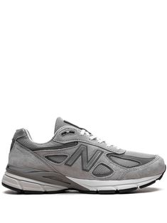 grey leather mesh panelling appliqué logo round toe front lace-up fastening logo patch at the tongue branded insole rubber sole New Balance Made In Usa, New Balance 992, Unisex Shoes Sneakers, New Balance 990, Sneaker New Balance, Zapatillas New Balance, Bag Suitcase, New Balance Men, New Balance Sneakers