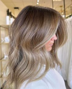 Haircolor Ideas, Dark Blonde Hair Color, Ash Blonde Balayage, Bronde Balayage, Bronde Hair, Dark Roots Blonde Hair, Dirty Blonde Hair, Ash Blonde Hair